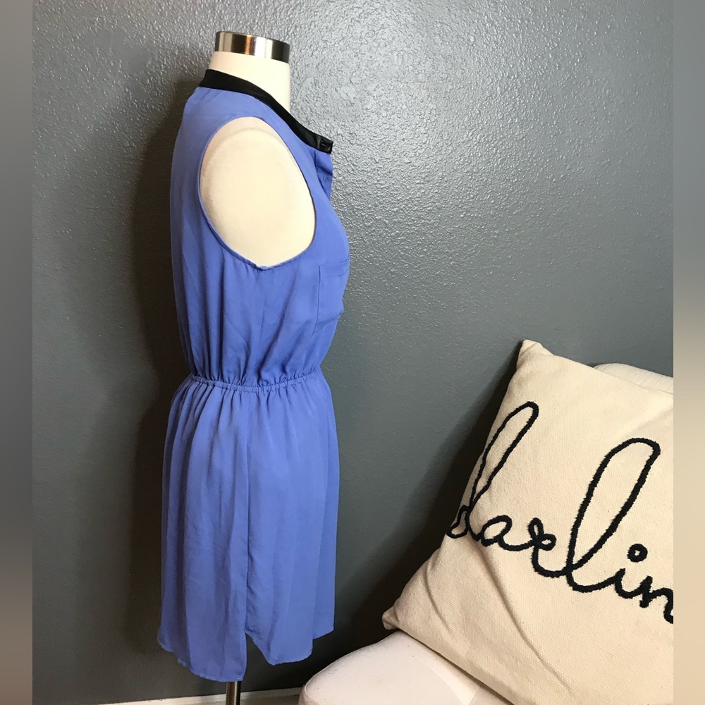 **Donated 2024** Eighty sixty blue sleeveless blouse size small - Picture 2 of 9